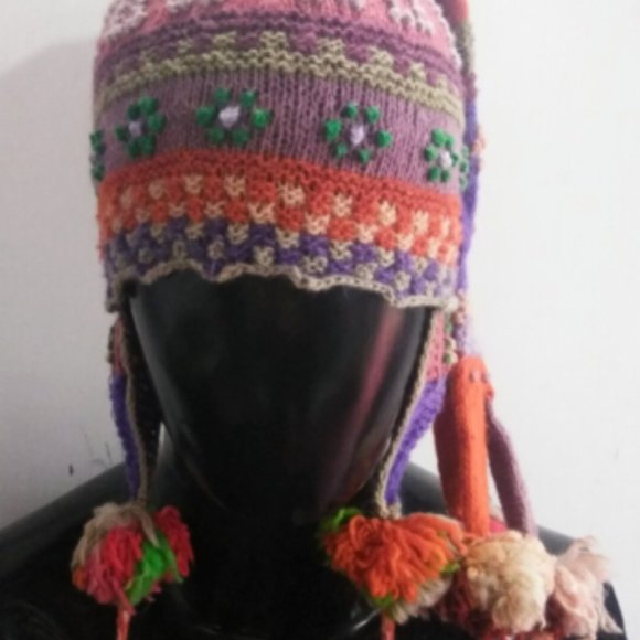 Peruvian handmade chullo - hat - hat for women - warm winter - knitted in wool